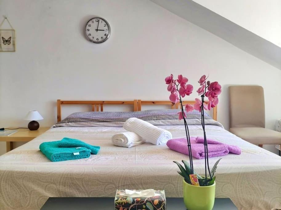 La Casa Di Marta - Ampia Ed Accogliente Mansarda In Piazza Statuto Apartamento Turín Exterior foto