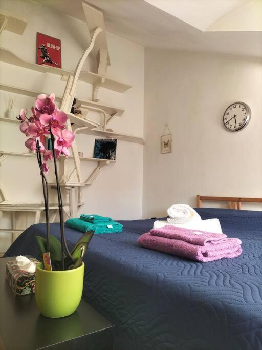 La Casa Di Marta - Ampia Ed Accogliente Mansarda In Piazza Statuto Apartamento Turín Exterior foto