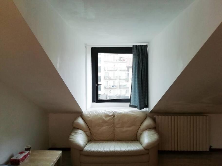La Casa Di Marta - Ampia Ed Accogliente Mansarda In Piazza Statuto Apartamento Turín Exterior foto
