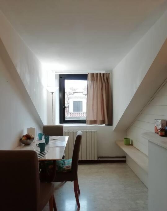 La Casa Di Marta - Ampia Ed Accogliente Mansarda In Piazza Statuto Apartamento Turín Exterior foto